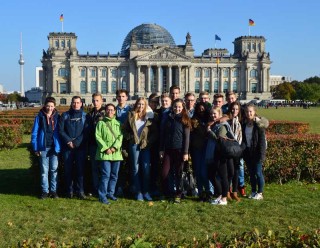 Der PoWi-LK vor dem Reichstag